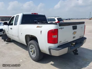 2010 Chevrolet Silverado 1500 Work Truck with VIN 1GCSCPEX3AZ198388, listed as a IAAI auction lot 41919655 with 196,129 mi miles. Bid and sale history available at carsss.com. Image 3.