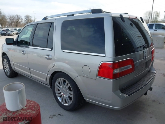 2007 Lincoln Navigator with VIN 5LMFU28537LJ23464, listed as a IAAI auction lot 41860443 with 309,788 mi miles. Bid and sale history available at carsss.com. Image 3.