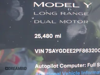 2023 Tesla Model Y Long Range z VIN 7SAYGDEE2PF863200, wystawiony jako IAAI lot #41805168 z przebiegiem 25 480 mil mil oraz . Historia ofert i sprzedaży dostępna na DreamBid. Obrazek 16.