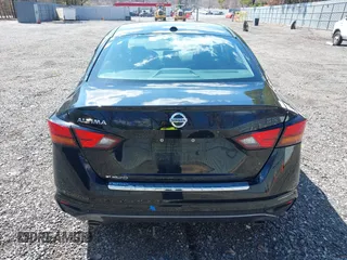 2021 Nissan Altima SR with VIN 1N4BL4CV6MN369815, listed as a IAAI auction lot 41878884 with 60,629 mi miles and . Bid and sale history available at carsss.com. Image 16.