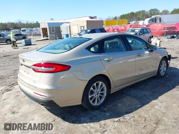 2019 Ford Fusion SE with VIN 3FA6P0HD1KR267041, listed as a IAAI auction lot 41591062 with 29,047 mi miles. Bid and sale history available at carsss.com. Image 4.