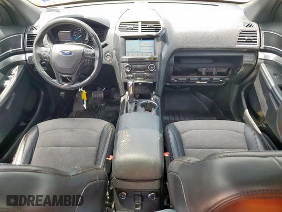 2017 Ford Explorer XLT z VIN 1FM5K7D88HGD41816, wystawiony jako Copart lot #64576955 z przebiegiem 124 524 mil mil oraz Szkoda całkowita • Salvage title. Historia ofert i sprzedaży dostępna na DreamBid. Obrazek 8.