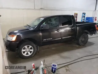 2012 Nissan Titan S z VIN 1N6AA0EC9CN317512, wystawiony jako Copart lot #56273915 z przebiegiem 144 748 mil mil oraz Czysty tytuł • Clean title. Historia ofert i sprzedaży dostępna na DreamBid. Obrazek 1.