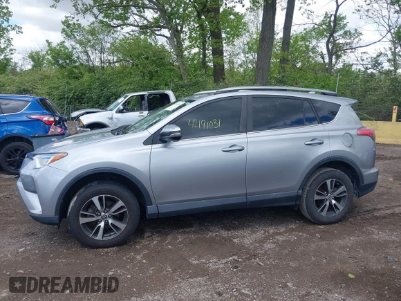 2018 Toyota RAV4 XLE z VIN 2T3WFREV1JW427878, wystawiony jako IAAI lot #42191031 z przebiegiem 97 264 mil mil oraz . Historia ofert i sprzedaży dostępna na DreamBid. Obrazek 14.
