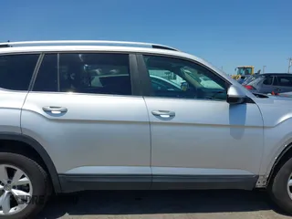 2018 Volkswagen Atlas SE with VIN 1V2DP2CA3JC599181, listed as a IAAI auction lot 42293017 with 70,589 mi miles and . Bid and sale history available at DreamBid. Image 14.