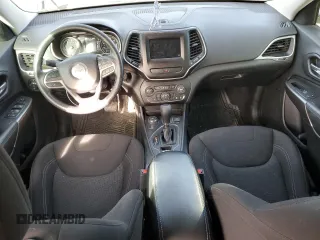2019 Jeep Cherokee Latitude with VIN 1C4PJMCB8KD417815, listed as a Copart auction lot 84108154 with 43,129 mi miles and Salvage Title. Bid and sale history available at carsss.com. Image 8.