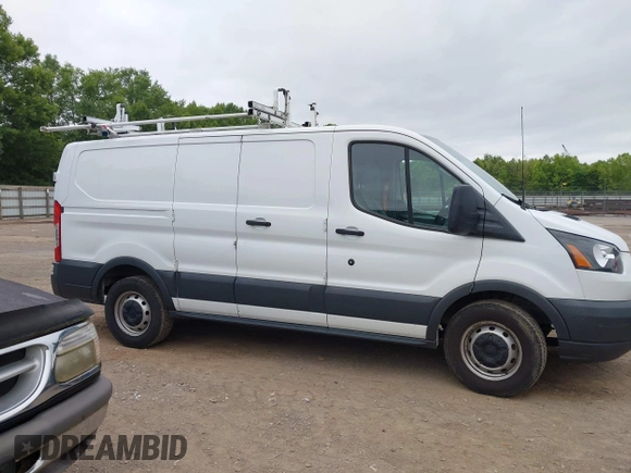 2018 Ford Transit z VIN 1FTYE1ZM2JKB56191, wystawiony jako IAAI lot #42538736 z przebiegiem 204 436 mil mil oraz . Historia ofert i sprzedaży dostępna na DreamBid. Obrazek 13.