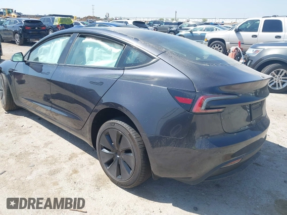 2024 Tesla Model 3 z VIN 5YJ3E1EA5RF843972, wystawiony jako IAAI lot #41873089 z przebiegiem 9 788 mil mil oraz . Historia ofert i sprzedaży dostępna na DreamBid. Obrazek 3.