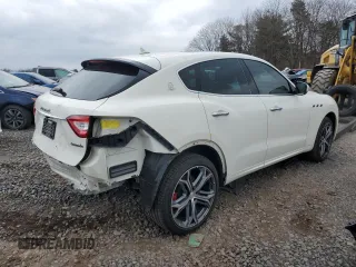 2019 Maserati Levante with VIN ZN661XUA8KX313034, listed as a Copart auction lot 38588243 with 41,452 mi miles. Bid and sale history available at carsss.com. Image 3.