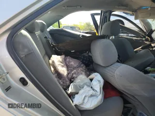 2005 Toyota Camry STD z VIN 4T1BE32K25U091780, wystawiony jako Copart lot #55323955 z przebiegiem Nie podano mil oraz Szkoda całkowita • Salvage title. Historia ofert i sprzedaży dostępna na DreamBid. Obrazek 10.