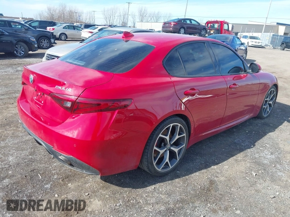 2019 Alfa Romeo Giulia z VIN ZARFAMAN7K7599097, wystawiony jako IAAI lot #41836010 z przebiegiem 32 011 mil mil oraz . Historia ofert i sprzedaży dostępna na DreamBid. Obrazek 4.