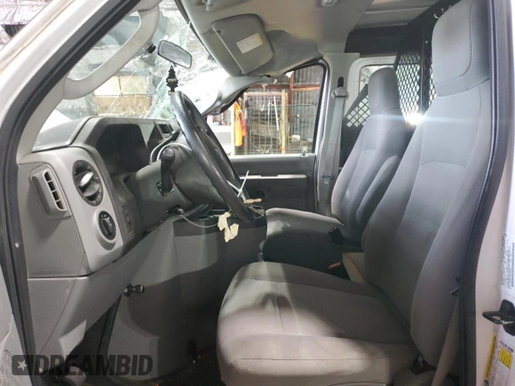 2013 Ford Econoline Cargo Commercial z VIN 1FTNE2EL7DDA00050, wystawiony jako Copart lot #58330445 z przebiegiem 166 206 mil mil oraz Szkoda całkowita • Salvage title. Historia ofert i sprzedaży dostępna na DreamBid. Obrazek 7.