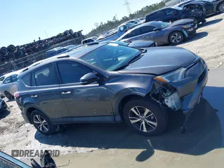 2018 Toyota RAV4 XLE with VIN 2T3WFREV9JW503136, listed as a IAAI auction lot 41815266 with 118,585 mi miles. Bid and sale history available at carsss.com. Image 13.