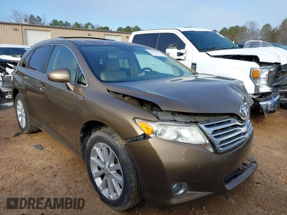 2010 Toyota Venza with VIN 4T3ZA3BB1AU022011, listed as a IAAI auction lot 41459465 with 111,258 mi miles. Bid and sale history available at carsss.com. Image 1.