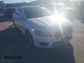 2018 Lincoln MKZ Reserve with VIN 3LN6L5E93JR621168, listed as a IAAI auction lot 41064871 with 61,945 mi miles. Bid and sale history available at carsss.com. Image 1.