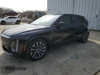 2024 Cadillac LYRIQ Sport z VIN 1GYKPTRL4RZ123550, wystawiony jako Copart lot #52786945 z przebiegiem 6079 mil mil oraz Szkody całkowita. Historia ofert i sprzedaży dostępna na DreamBid. Obrazek 1.