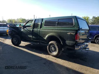 2001 Ford F-250 XL with VIN 1FTNX21SX1EA80232, listed as a Copart auction lot 56067955 with 188,119 mi miles and Salvage title. Bid and sale history available at DreamBid. Image 2.
