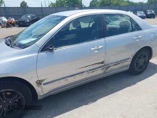 2007 Honda Accord LX SE с VIN 1HGCM56397A028272, выставлен на аукционе IAAI как лот 42579915 с пробегом 163 918 миль миль и . История ставок и продаж доступна на DreamBid. Изображение 6.
