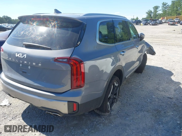 2025 Kia Telluride S with VIN 5XYP64GC6SG622930, listed as a IAAI auction lot 42643647 with 11,056 mi miles and . Bid and sale history available at DreamBid. Image 4.