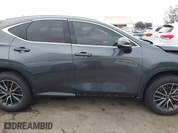 2024 Lexus NX with VIN JTJGKCEZ8R5013271, listed as a IAAI auction lot 41524068 with 33,017 mi miles. Bid and sale history available at carsss.com. Image 13.