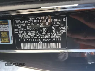 2016 Kia Sorento SXL z VIN 5XYPKDA19GG016449, wystawiony jako Copart lot #56943845 z przebiegiem 72 350 mil mil oraz Szkoda całkowita • Salvage title. Historia ofert i sprzedaży dostępna na DreamBid. Obrazek 14.