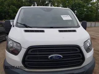2018 Ford Transit z VIN 1FTYE1ZM2JKB56191, wystawiony jako IAAI lot #42538736 z przebiegiem 204 436 mil mil oraz . Historia ofert i sprzedaży dostępna na DreamBid. Obrazek 6.