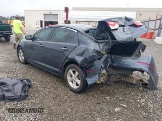 2015 Kia Optima LX z VIN KNAGM4A78F5588728, wystawiony jako IAAI lot #42116653 z przebiegiem 203 145 mil mil oraz . Historia ofert i sprzedaży dostępna na DreamBid. Obrazek 3.