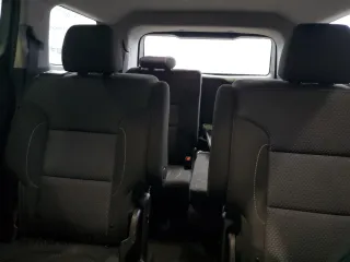 2021 GMC Acadia SLE z VIN 1GKKNKLA7MZ215987, wystawiony jako Copart lot #55737615 z przebiegiem 39 096 mil mil oraz Szkoda całkowita • Salvage title. Historia ofert i sprzedaży dostępna na DreamBid. Obrazek 10.