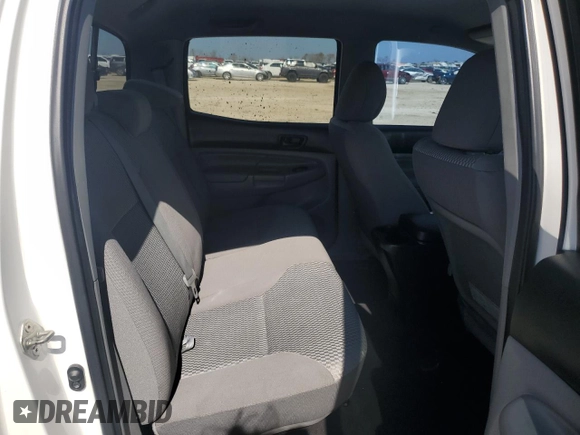 2014 Toyota Tacoma PreRunner with VIN 3TMJU4GN7EM159880, listed as a Copart auction lot 43932065 with 125,564 mi miles and Salvage Title. Bid and sale history available at carsss.com. Image 11.