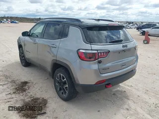 2020 Jeep Compass Trailhawk z VIN 3C4NJDDB5LT171727, wystawiony jako IAAI lot #41844523 z przebiegiem 103 952 mil mil oraz . Historia ofert i sprzedaży dostępna na DreamBid. Obrazek 3.