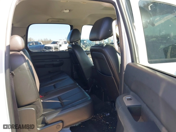 2011 Chevrolet Silverado 2500HD LT with VIN 1GC1CXCG8BF259669, listed as a IAAI auction lot 41710636 with 214,170 mi miles. Bid and sale history available at carsss.com. Image 8.