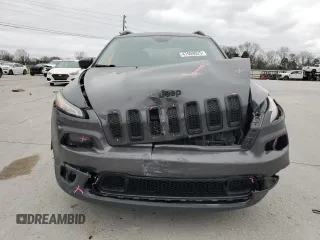 2016 Jeep Cherokee Latitude with VIN 1C4PJLCS9GW212106, listed as a Copart auction lot 47608625 with 213,364 mi miles and Salvage Title. Bid and sale history available at carsss.com. Image 5.