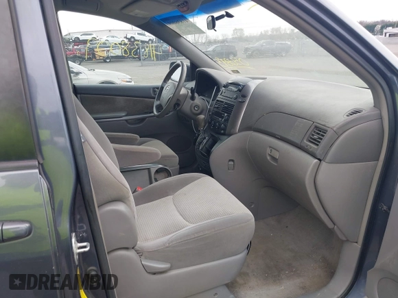 2007 Toyota Sienna CE with VIN 5TDZK23CX7S056893, listed as a IAAI auction lot 41838009 with 284,483 mi miles and . Bid and sale history available at carsss.com. Image 5.