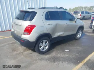 2016 Chevrolet Trax LT with VIN 3GNCJPSB5GL171025, listed as a IAAI auction lot 41663457 with 115,206 mi miles. Bid and sale history available at carsss.com. Image 4.