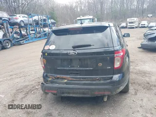 2013 Ford Police Interceptor Utility z VIN 1FM5K8AR1DGA51575, wystawiony jako IAAI lot #41929783 z przebiegiem Nie podano mil oraz . Historia ofert i sprzedaży dostępna na DreamBid. Obrazek 15.