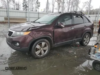 2013 Kia Sorento EX with VIN 5XYKU4A25DG346629, listed as a Copart auction lot 84064594 with Not Provided miles and Salvage Title. Bid and sale history available at carsss.com. Image 1.