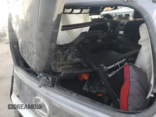 2018 Lexus GX 460 z VIN JTJBM7FX5J5210220, wystawiony jako Copart lot #48803605 z przebiegiem Nie podano mil oraz Szkoda całkowita • Salvage title. Historia ofert i sprzedaży dostępna na DreamBid. Obrazek 14.