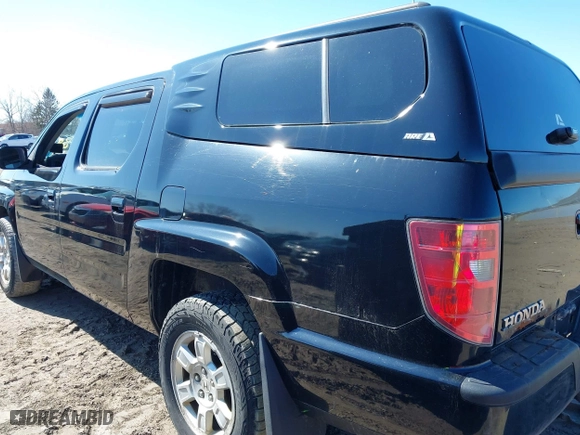 2011 Honda Ridgeline RTS with VIN 5FPYK1F48BB005889, listed as a IAAI auction lot 41761367 with 146,974 mi miles. Bid and sale history available at carsss.com. Image 14.
