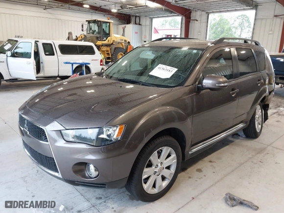 2013 Mitsubishi Outlander SE with VIN JA4AS3AW3DU012736, listed as a IAAI auction lot 41363183 with 83,677 mi miles. Bid and sale history available at carsss.com. Image 17.