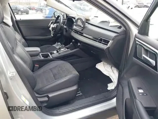 2023 Mitsubishi Outlander SE z VIN JA4J4UA84PZ056012, wystawiony jako IAAI lot #41858225 z przebiegiem 46 808 mil mil oraz . Historia ofert i sprzedaży dostępna na DreamBid. Obrazek 5.
