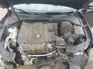 2013 Volkswagen Passat SE z VIN 1VWBH7A37DC110614, wystawiony jako Copart lot #55903665 z przebiegiem 121 117 mil mil oraz Szkoda całkowita • Salvage title. Historia ofert i sprzedaży dostępna na DreamBid. Obrazek 11.