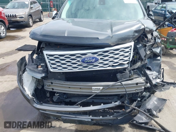 2016 Ford Explorer Platinum z VIN 1FM5K8HT4GGB49067, wystawiony jako IAAI lot #42093235 z przebiegiem 138 272 mil mil oraz . Historia ofert i sprzedaży dostępna na DreamBid. Obrazek 17.