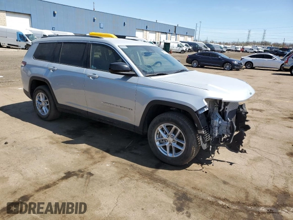 2023 Jeep Grand Cherokee Laredo z VIN 1C4RJKAG5P8821179, wystawiony jako Copart lot #54666005 z przebiegiem 13 225 mil mil oraz Szkoda całkowita • Salvage title. Historia ofert i sprzedaży dostępna na DreamBid. Obrazek 4.