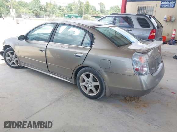 2003 Nissan Altima SE with VIN 1N4BL11D13C290488, listed as a IAAI auction lot 42357527 with 82,945 mi miles and . Bid and sale history available at DreamBid. Image 3.