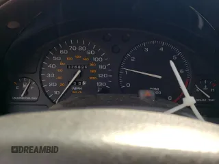 1997 Saturn SW z VIN 1G8ZK8275VZ129102, wystawiony jako Copart lot #48857145 z przebiegiem 76 836 mil mil oraz Tytuł czysty. Historia ofert i sprzedaży dostępna na DreamBid. Obrazek 9.