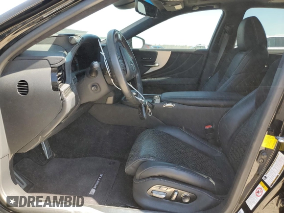 2018 Lexus LS 500 z VIN JTHB51FF6J5000356, wystawiony jako Copart lot #56917685 z przebiegiem 27 590 mil mil oraz Tytuł czysty. Historia ofert i sprzedaży dostępna na DreamBid. Obrazek 7.