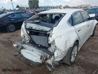 2013 Nissan Altima 2.5 SL with VIN 1N4AL3AP7DN474731, listed as a IAAI auction lot 41439282 with 180,718 mi miles. Bid and sale history available at carsss.com. Image 6.