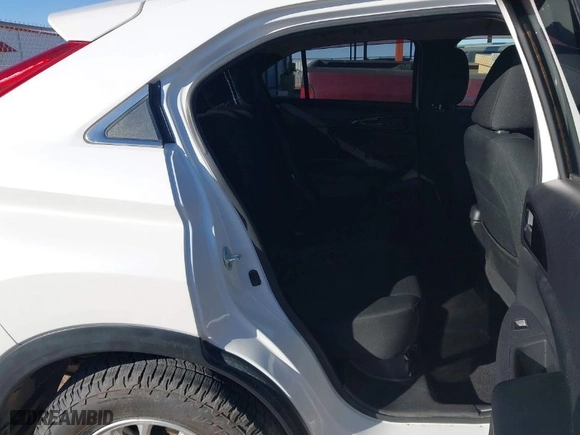 2018 Mitsubishi Eclipse Cross ES with VIN JA4AT3AA0JZ050876, listed as a IAAI auction lot 41407284 with 62,928 mi miles. Bid and sale history available at carsss.com. Image 8.