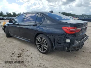 2019 BMW 7 Series M760i xDrive with VIN WBA7H6C58KG615081, listed as a Copart auction lot 59361704 with 92,769 mi miles and Salvage Title. Bid and sale history available at carsss.com. Image 2.