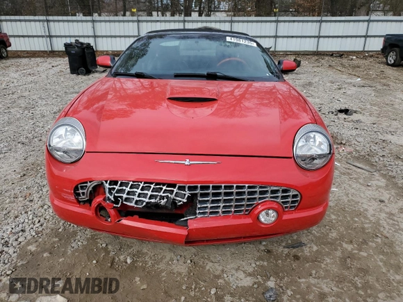 2005 Ford Thunderbird Deluxe z VIN 1FAHP60A05Y105999, wystawiony jako Copart lot #41981235 z przebiegiem 96 546 mil mil oraz Szkoda całkowita • Salvage title. Historia ofert i sprzedaży dostępna na DreamBid. Obrazek 5.